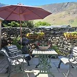 2 Double Bed Hottub District * Keswick (Cumbria)