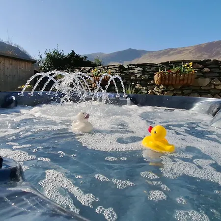 2 Double Bed Hottub District Σπίτι διακοπών