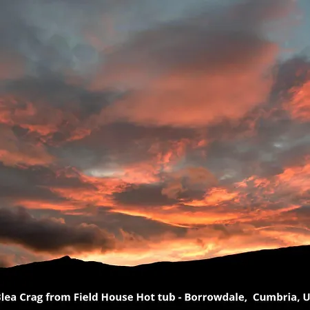 2 Double Bed Hottub District *