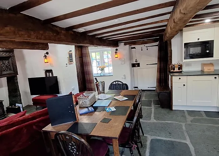 2 Double Bed Hottub District Semesterbostad *