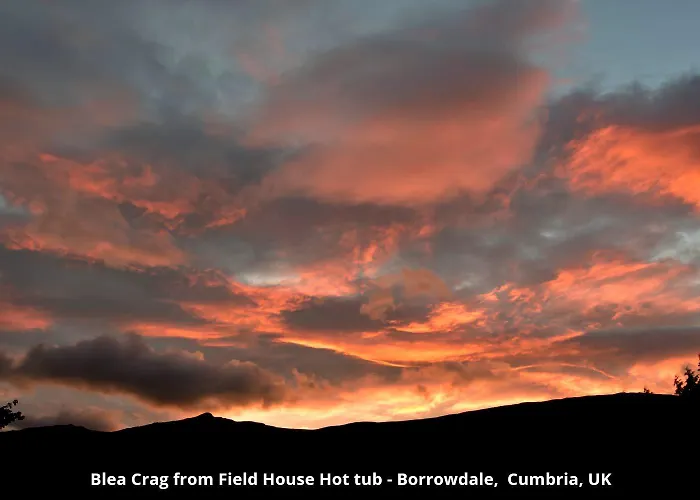 2 Double Bed Hottub District *